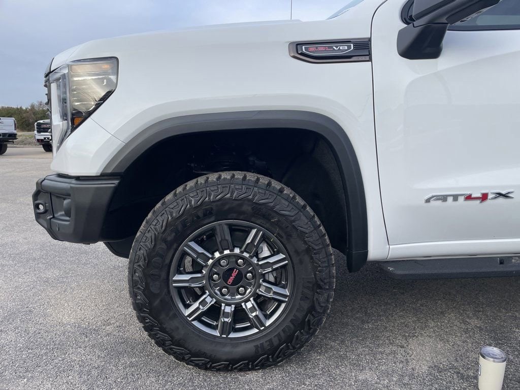 2026 GMC Sierra 1500 AT4X - Photo 28