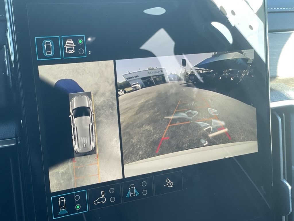 2026 GMC Acadia Denali - Photo 21