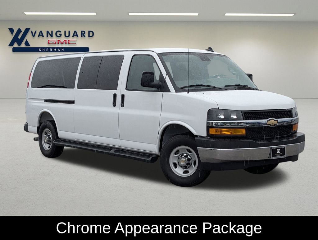 2025 Chevrolet Express 3500 LT Extended's photo