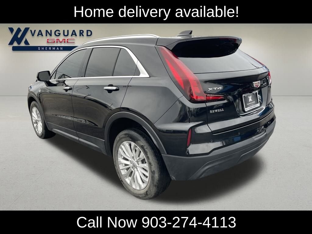 2024 Cadillac XT4 Luxury photo 3