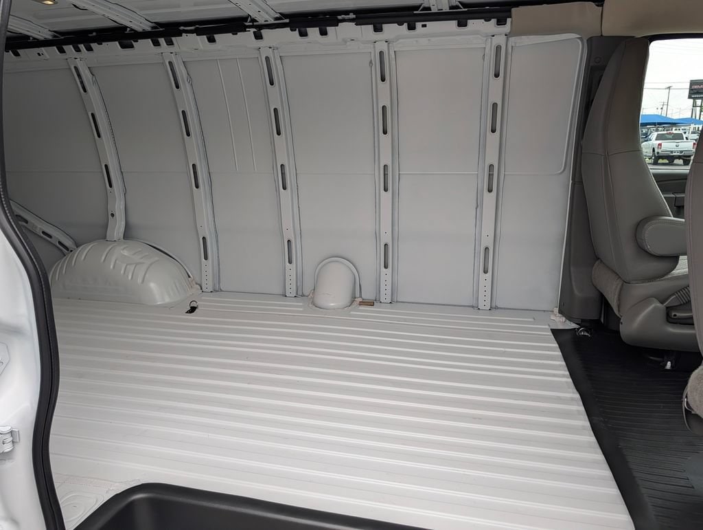 2026 GMC Savana Cargo Work Van - Photo 23