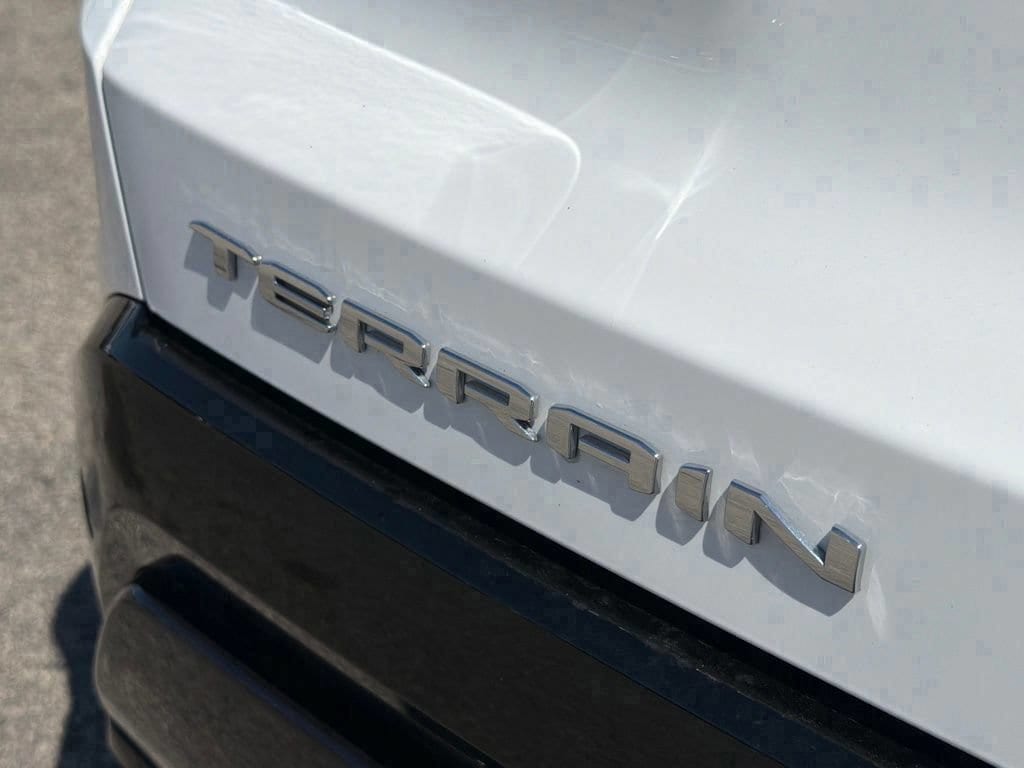 2026 GMC Terrain AT4 - Photo 9