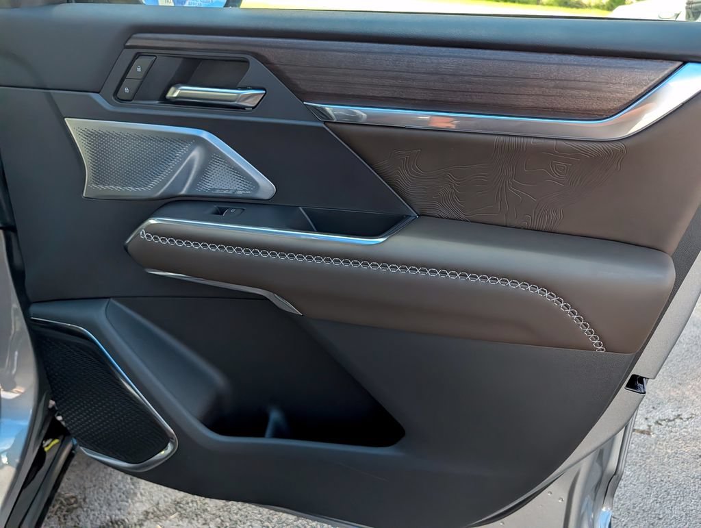 2026 GMC Acadia Denali Ultimate - Photo 36