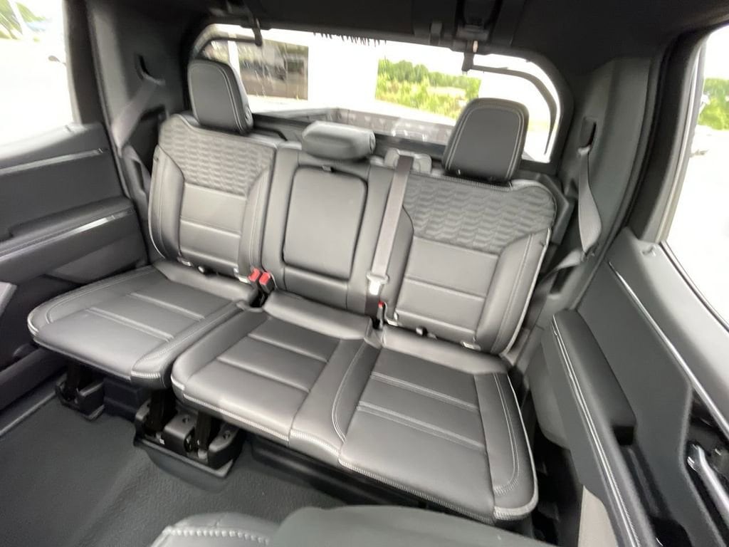 2025 GMC Sierra EV Denali - Photo 31