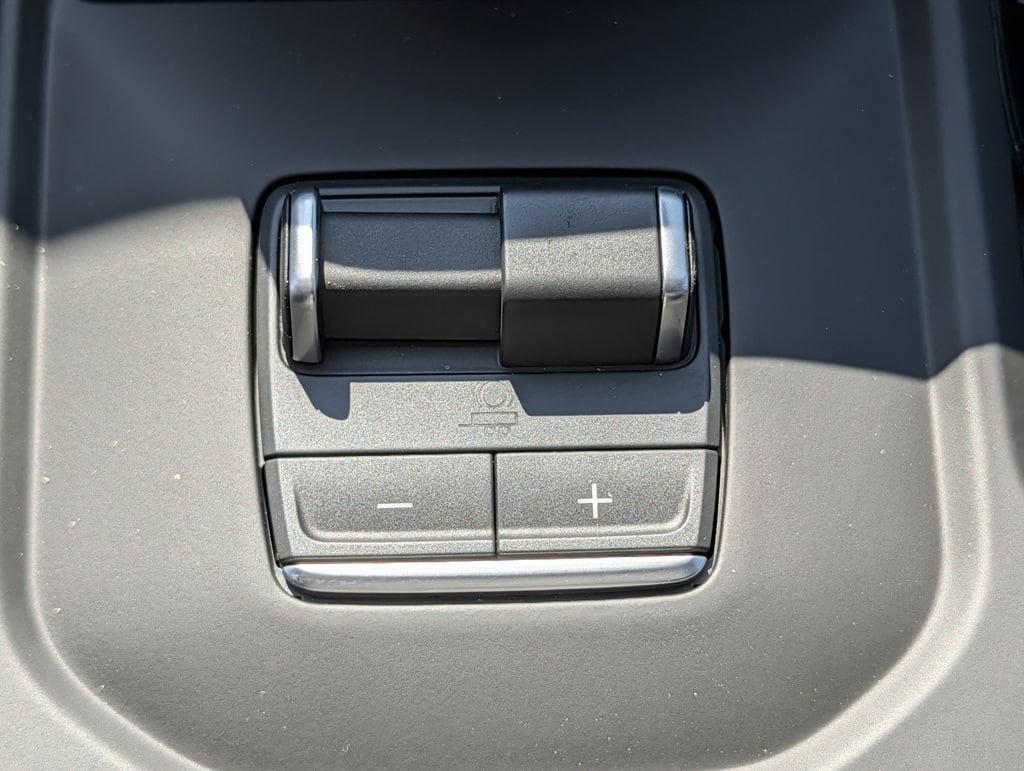 2026 GMC Sierra 1500 AT4X - Photo 17