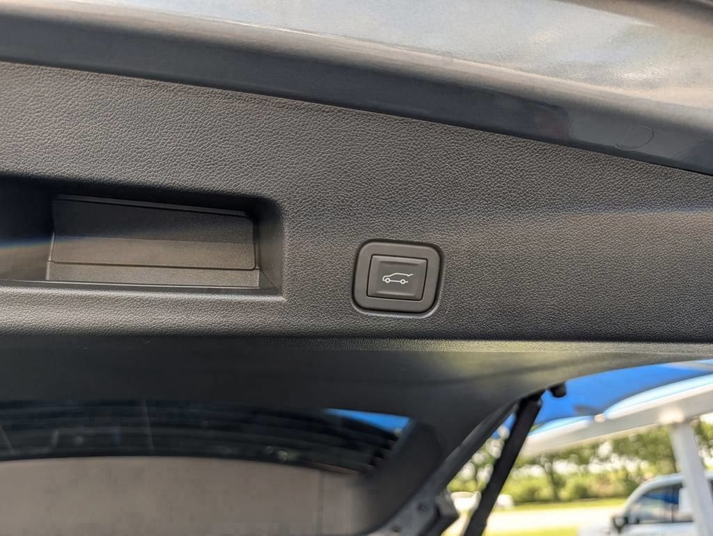 2026 GMC Acadia Denali Ultimate - Photo 41