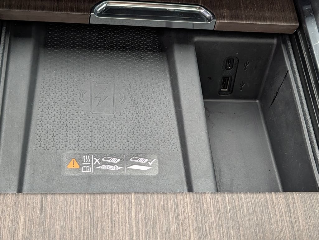 2026 GMC Acadia Denali - Photo 14