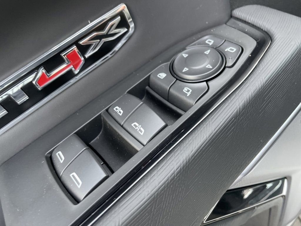 2026 GMC Sierra 1500 AT4X - Photo 12