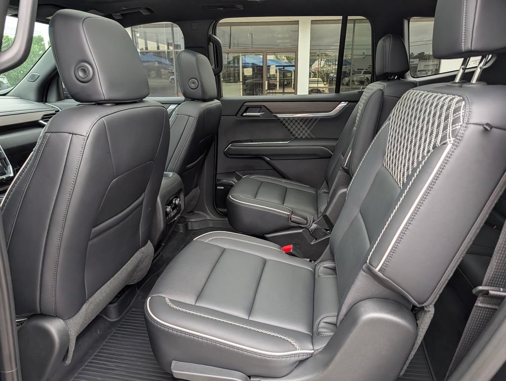 2026 GMC Acadia Denali - Photo 26
