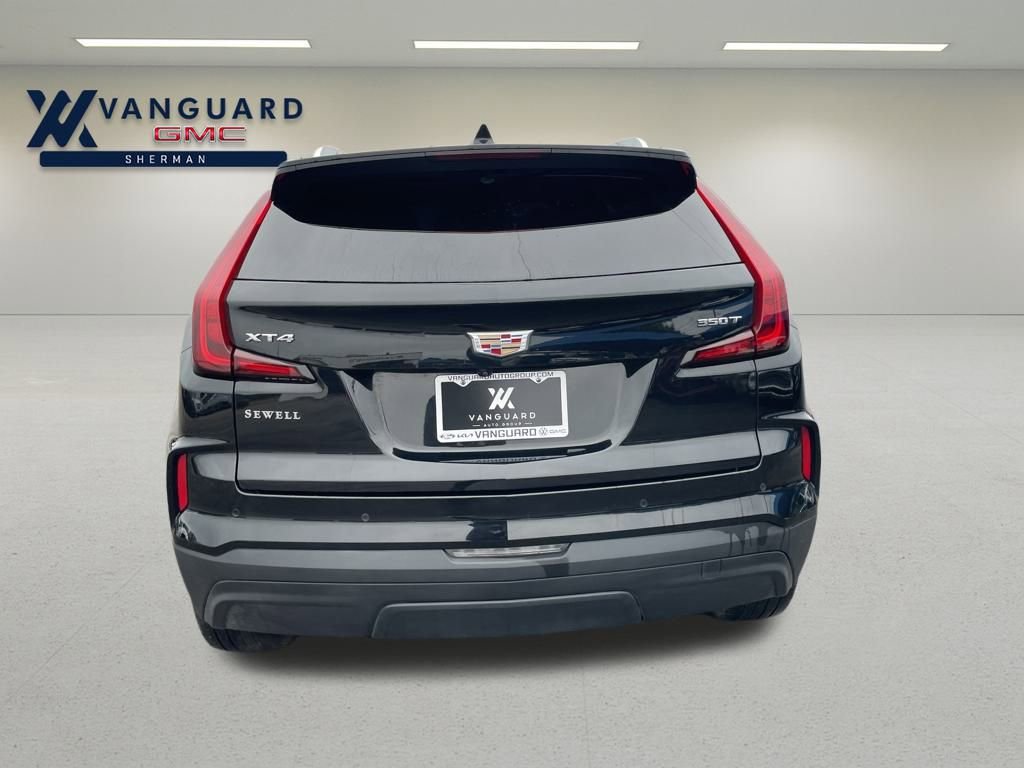 2024 Cadillac XT4 Luxury photo 4