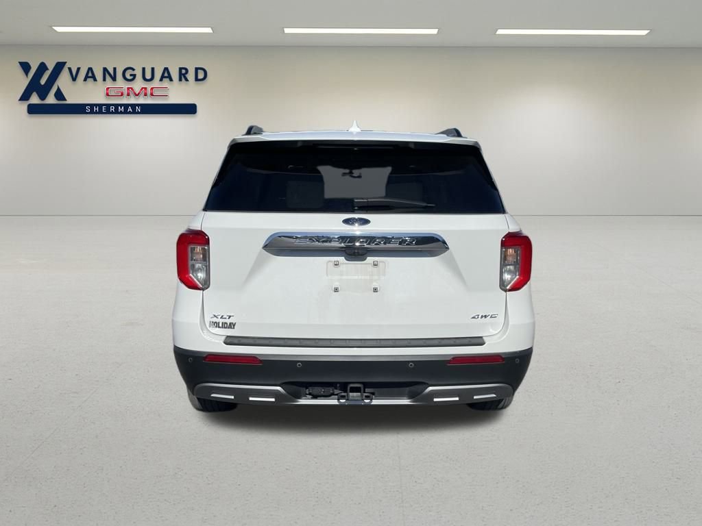 2023 Ford Explorer XLT photo 3