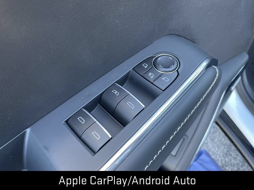 2026 GMC Acadia Denali - Photo 12