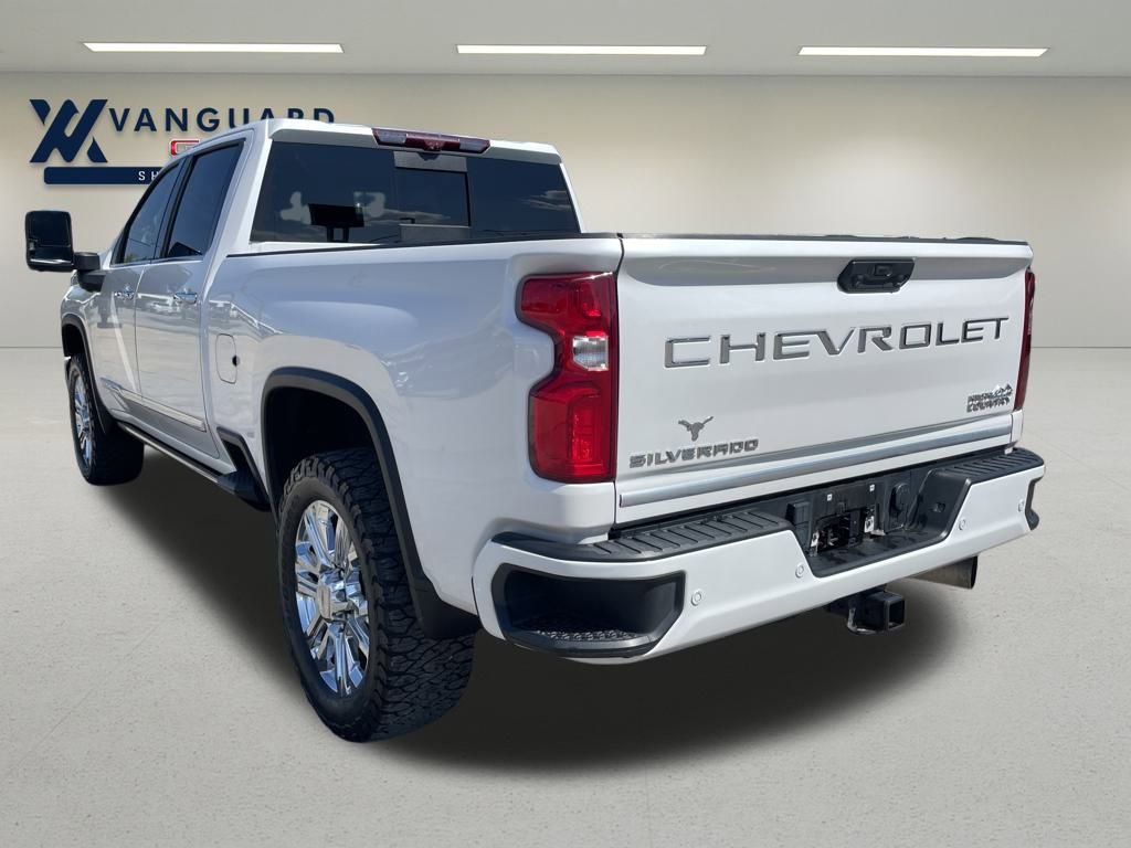 2024 Chevrolet Silverado 2500HD High Country photo 3