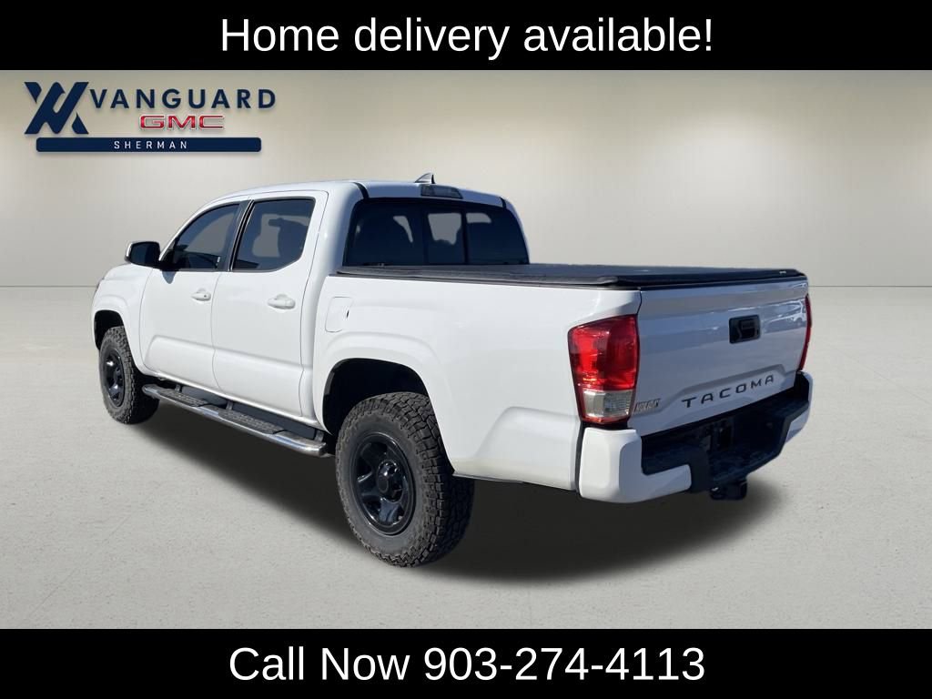 2017 Toyota Tacoma SR5 photo 3