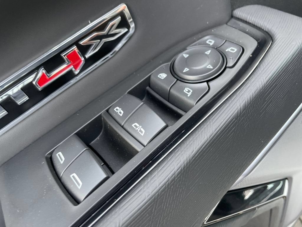 2026 GMC Sierra 1500 AT4X - Photo 12