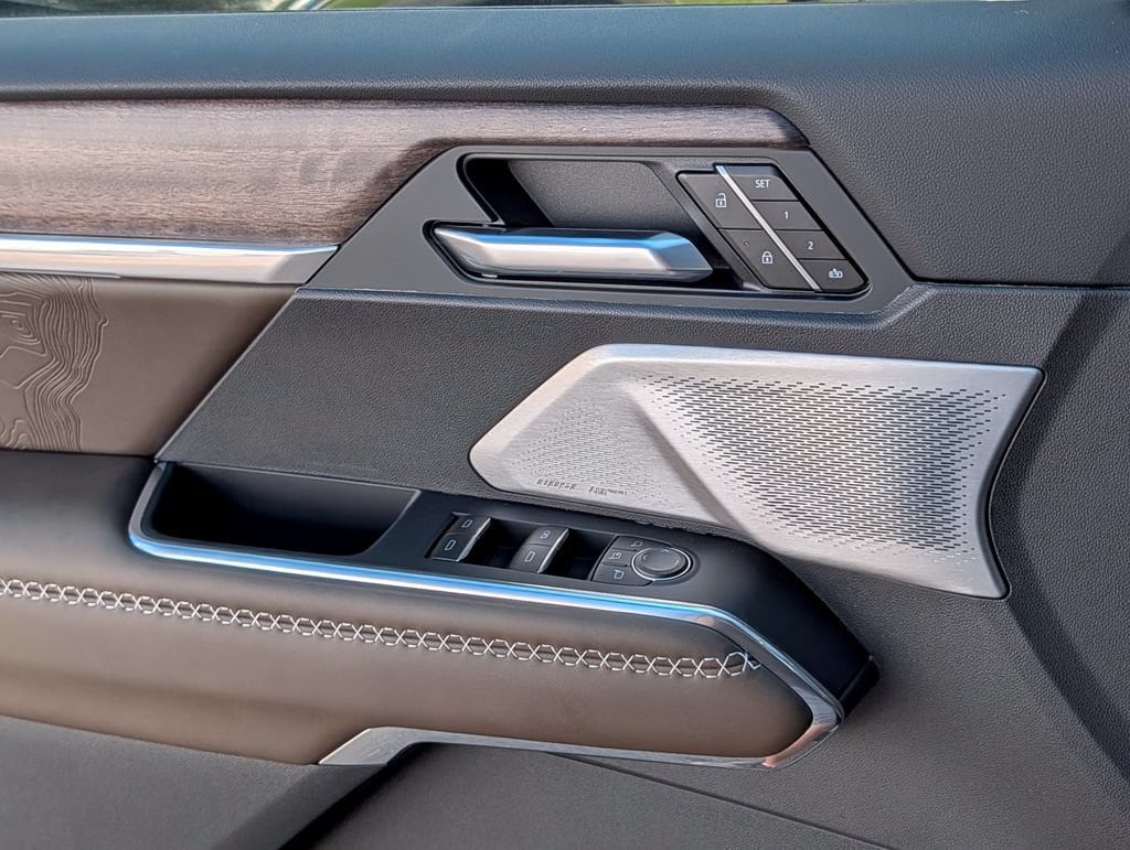 2026 GMC Acadia Denali Ultimate - Photo 22