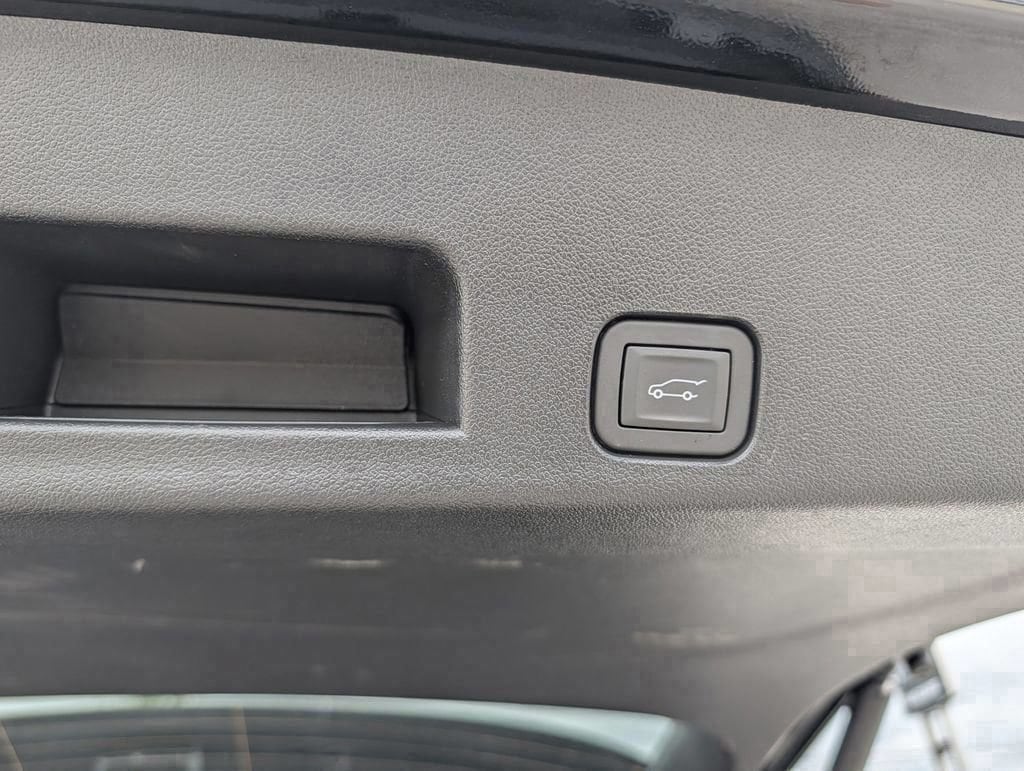 2026 GMC Acadia Denali - Photo 40