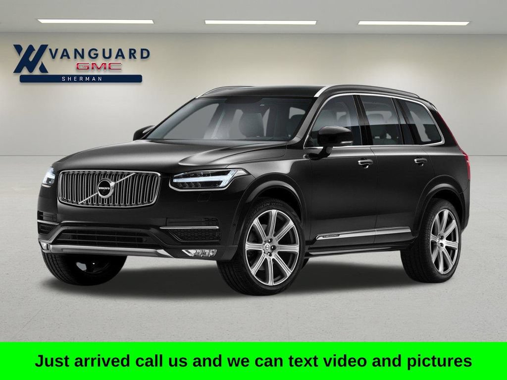 2018 Volvo XC90 T6 AWD Momentum's photo
