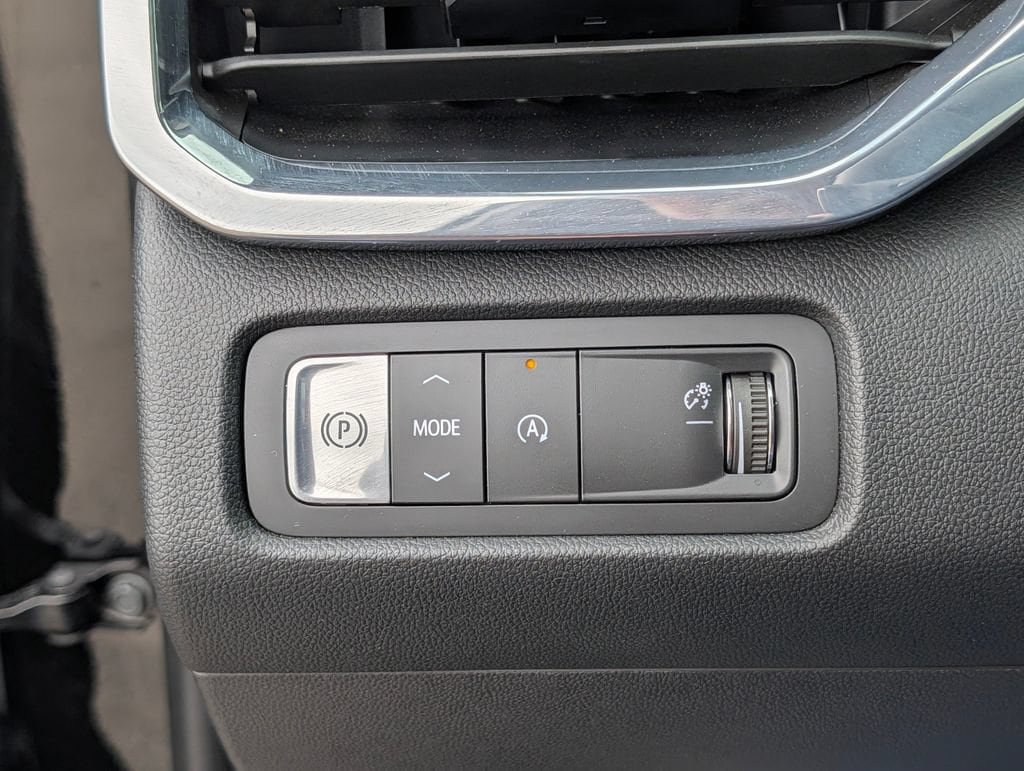2026 GMC Acadia Denali - Photo 21