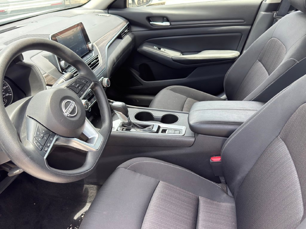 2025 Nissan Altima SV - Photo 14