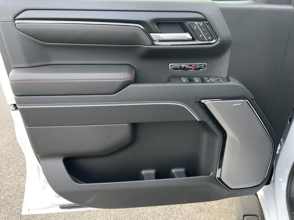 2026 GMC Sierra 1500 AT4X - Photo 11