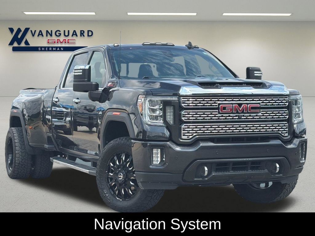 2020 GMC Sierra 4WD Crew Cab Long Box DRW Denali's photo