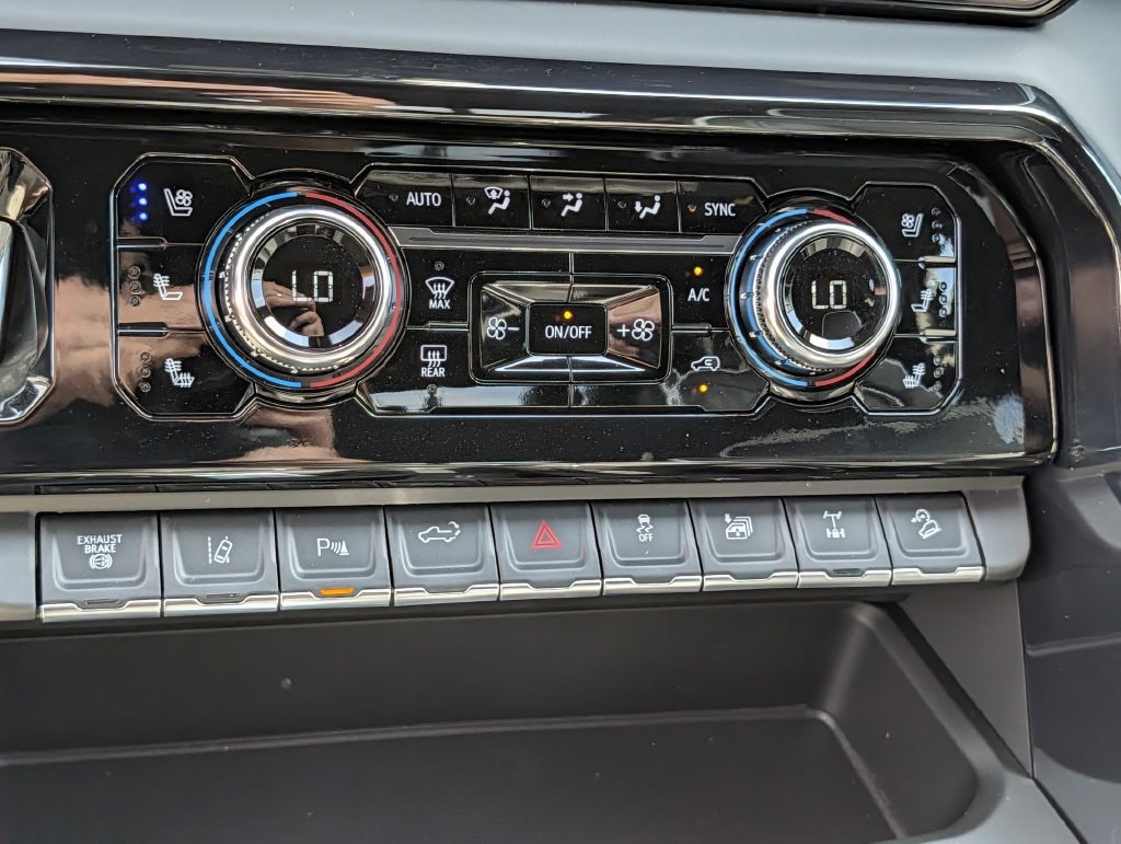 2026 GMC Sierra 2500HD AT4X - Photo 14