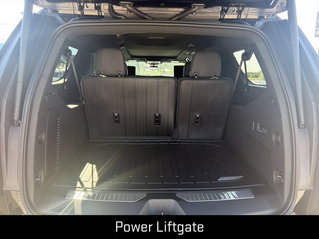 2026 GMC Yukon XL AT4 Ultimate - Photo 11