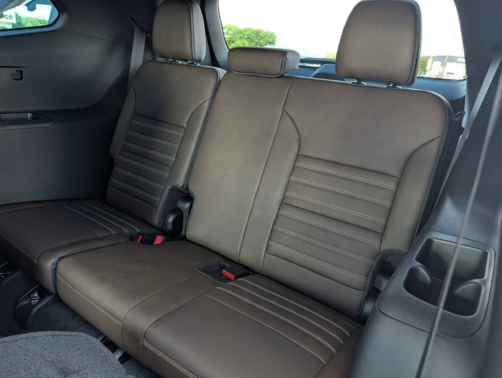 2026 GMC Acadia Denali Ultimate - Photo 26