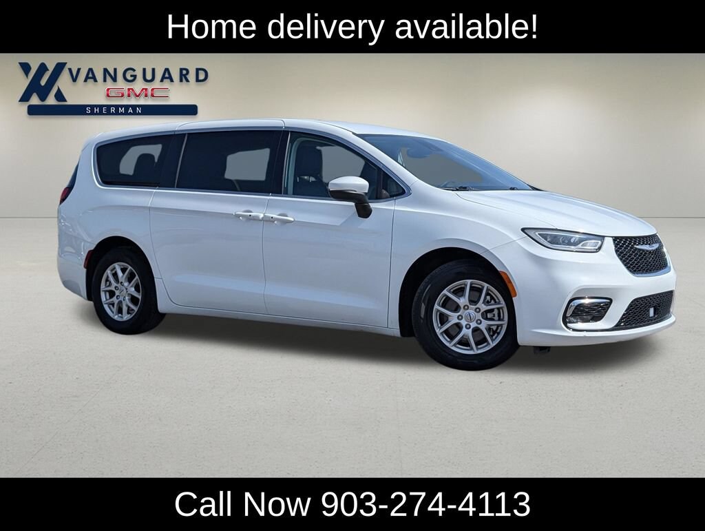 Used 2023 Chrysler Pacifica Touring L