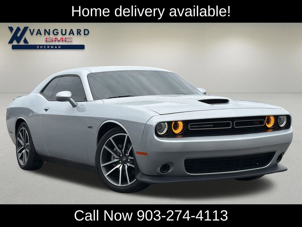 2023 Dodge Challenger R/T's photo