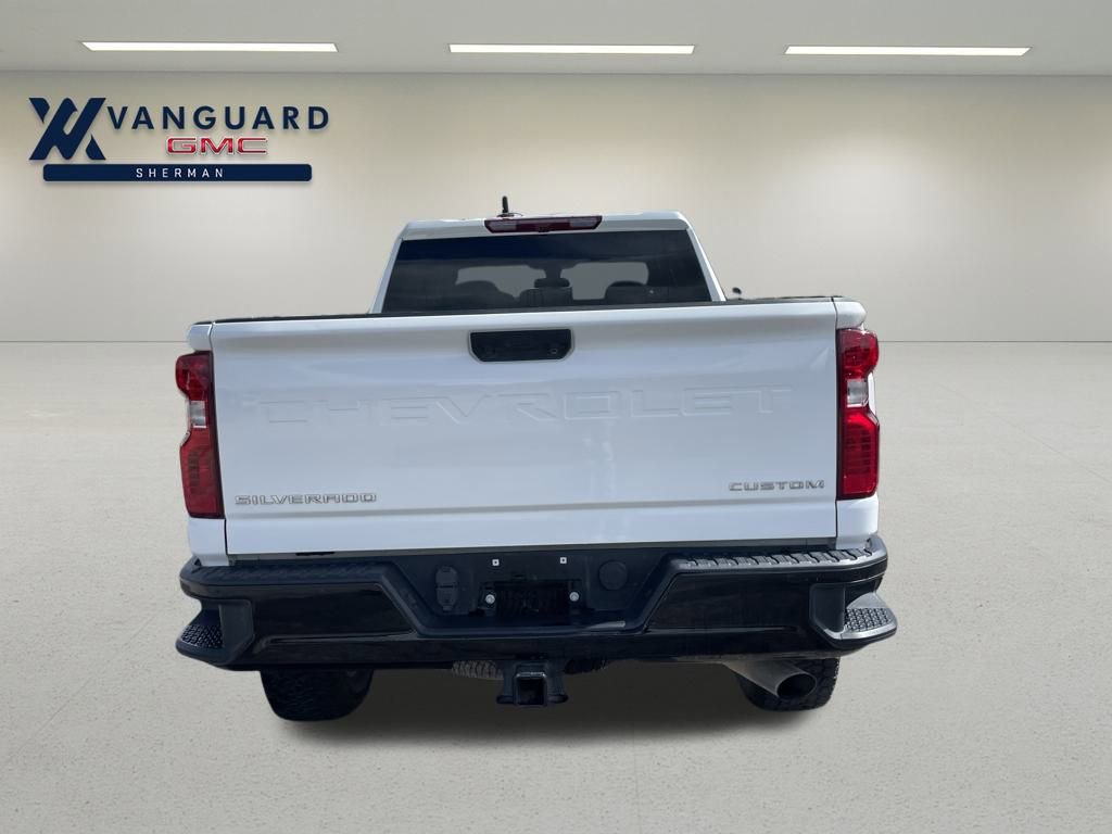 2023 Chevrolet Silverado 2500HD Custom photo 4