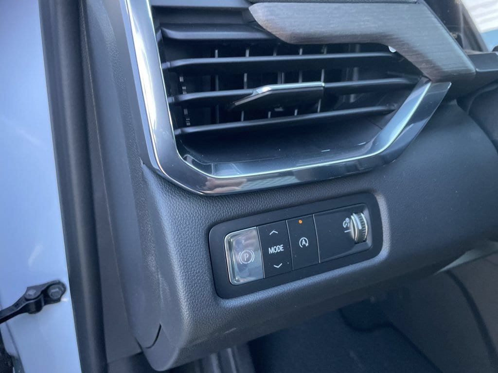 2026 GMC Acadia Denali - Photo 40