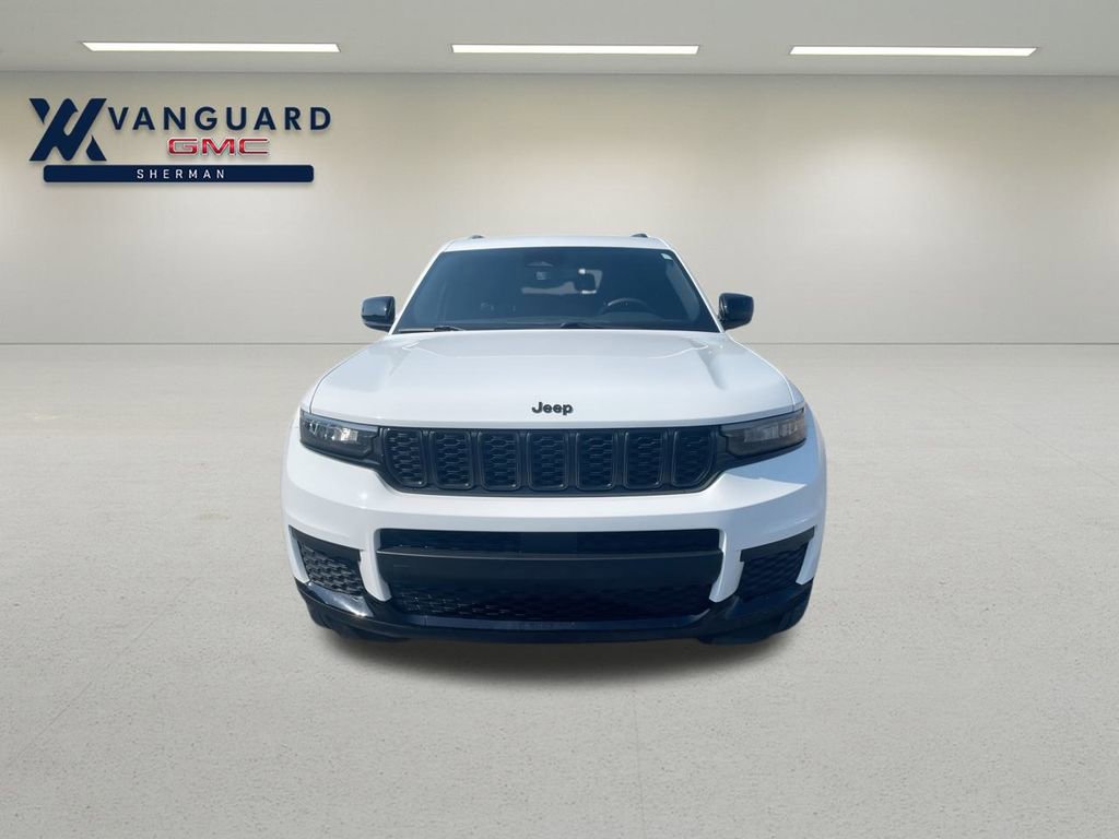 2023 Jeep Grand Cherokee Altitude photo 2