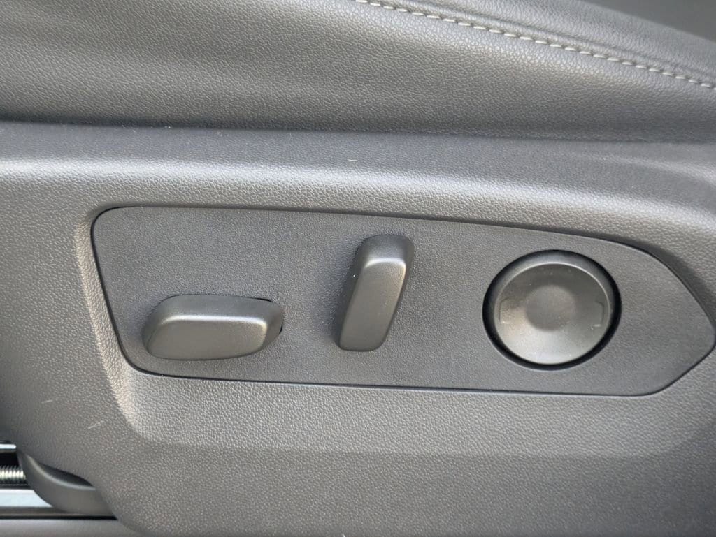 2026 GMC Sierra 1500 SLT - Photo 22