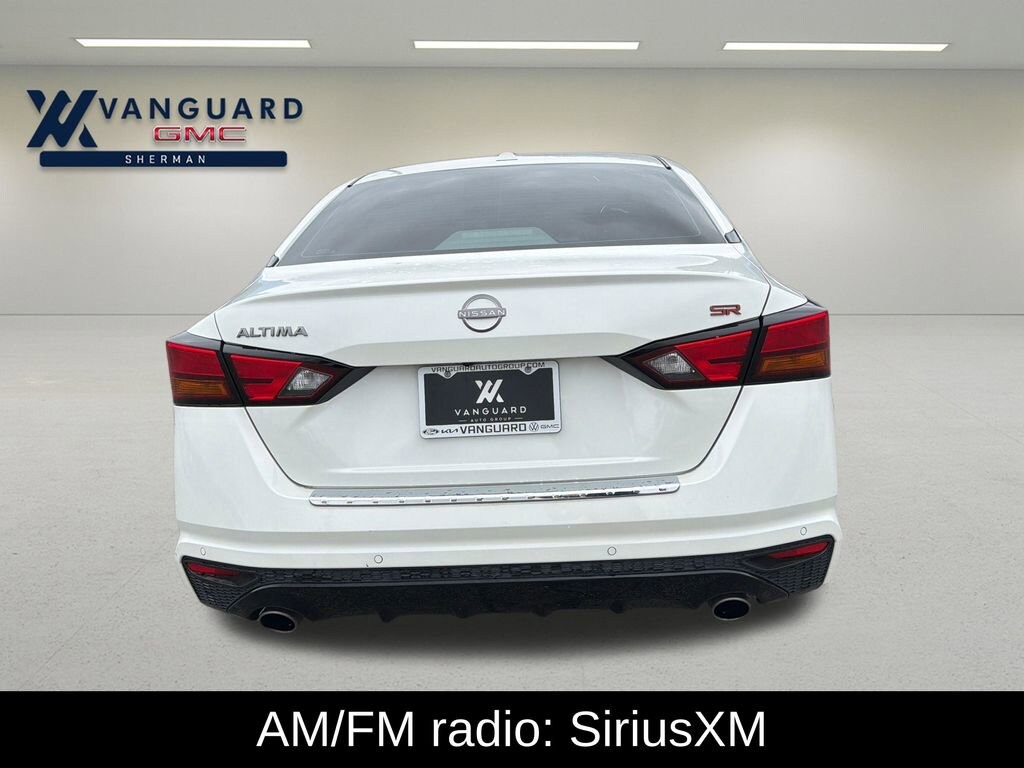 Used 2023 Nissan Altima SR FWD Sedan
