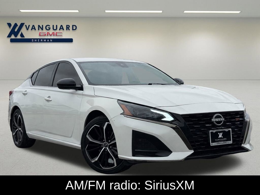 Used 2023 Nissan Altima SR FWD Sedan