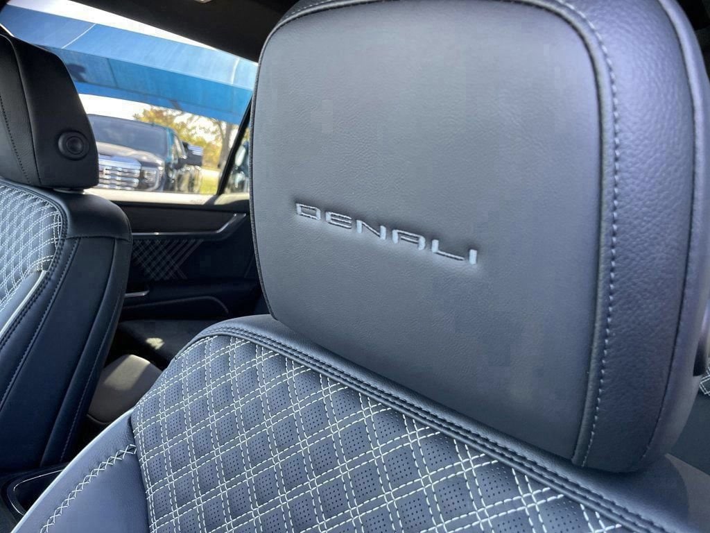 2026 GMC Acadia Denali - Photo 43