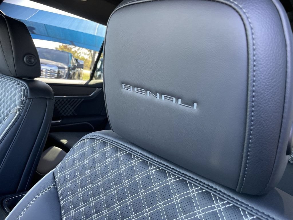 2026 GMC Acadia Denali - Photo 34