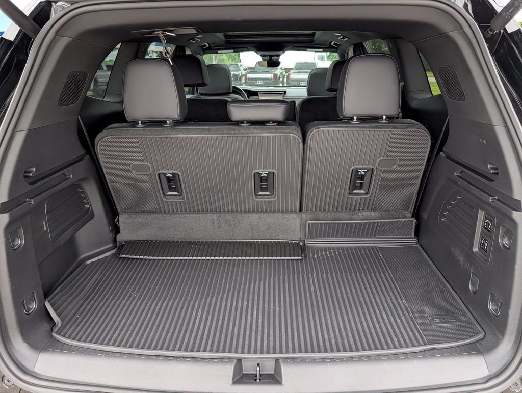 2026 GMC Acadia Denali - Photo 28