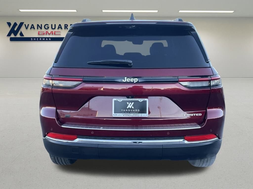 Used 2025 Jeep Grand Cherokee Limited 4x2 SUV
