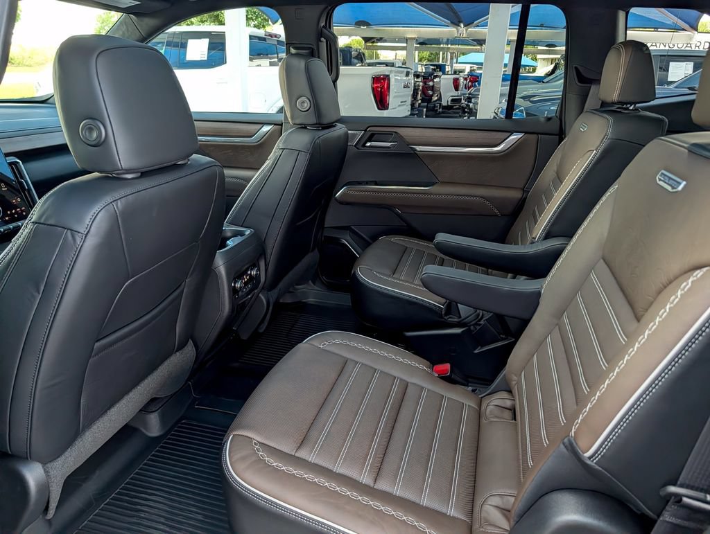 2026 GMC Acadia Denali Ultimate - Photo 26