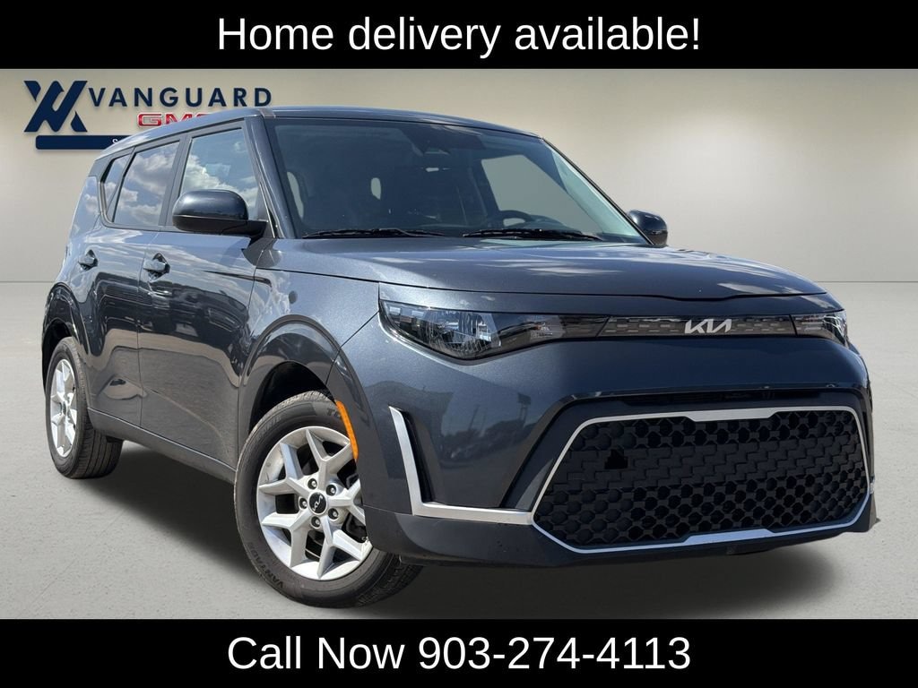 Used 2025 Kia Soul LX Crossover