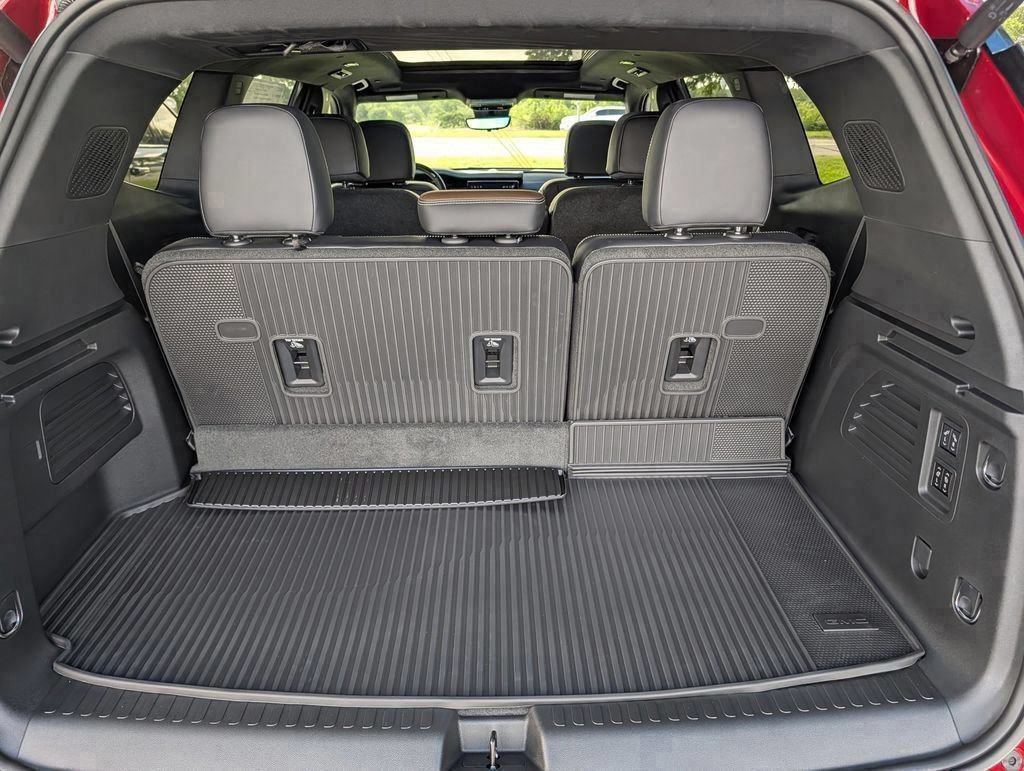 2026 GMC Acadia Denali Ultimate - Photo 37