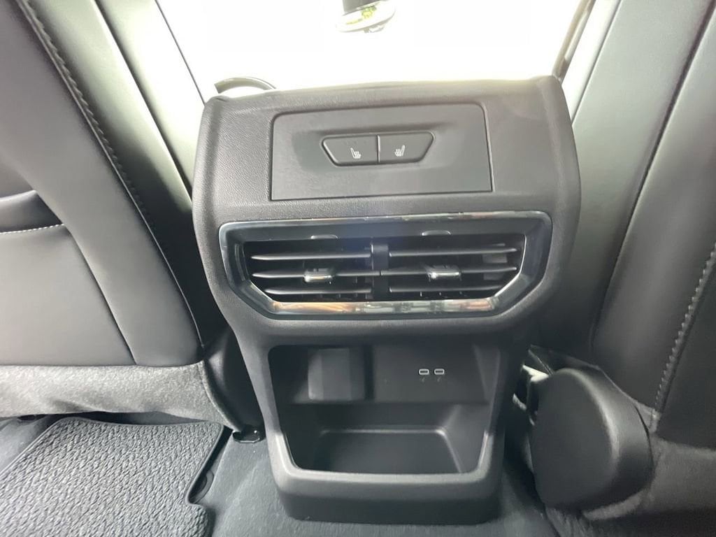 2025 GMC Sierra EV Denali - Photo 28