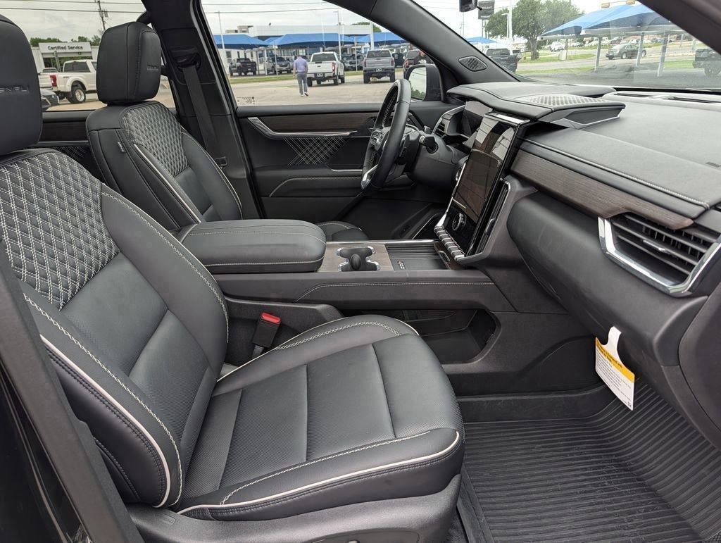 2026 GMC Acadia Denali - Photo 43
