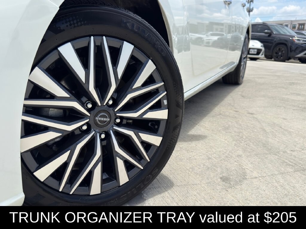 Used 2025 Nissan Altima SV AWD Sedan