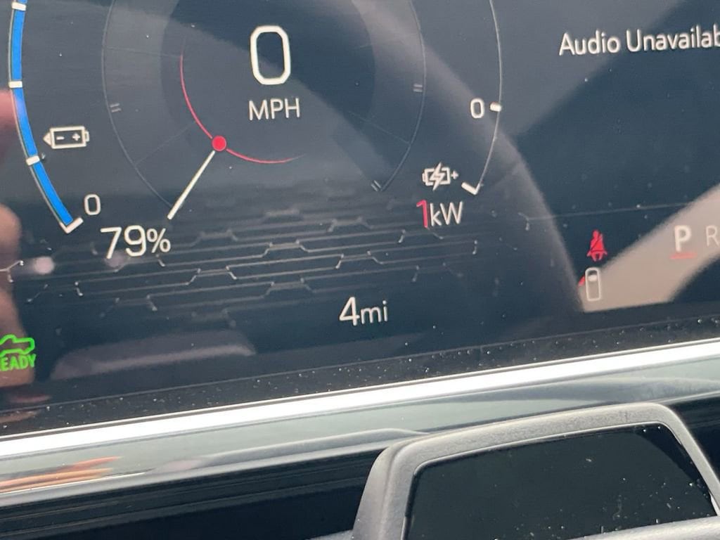 2025 GMC Sierra EV Denali - Photo 18