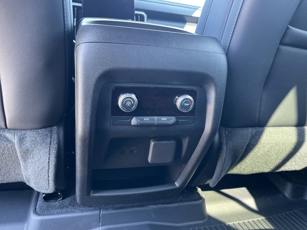 2026 GMC Acadia Elevation - Photo 28