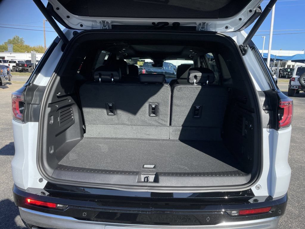 2026 GMC Acadia Denali - Photo 24